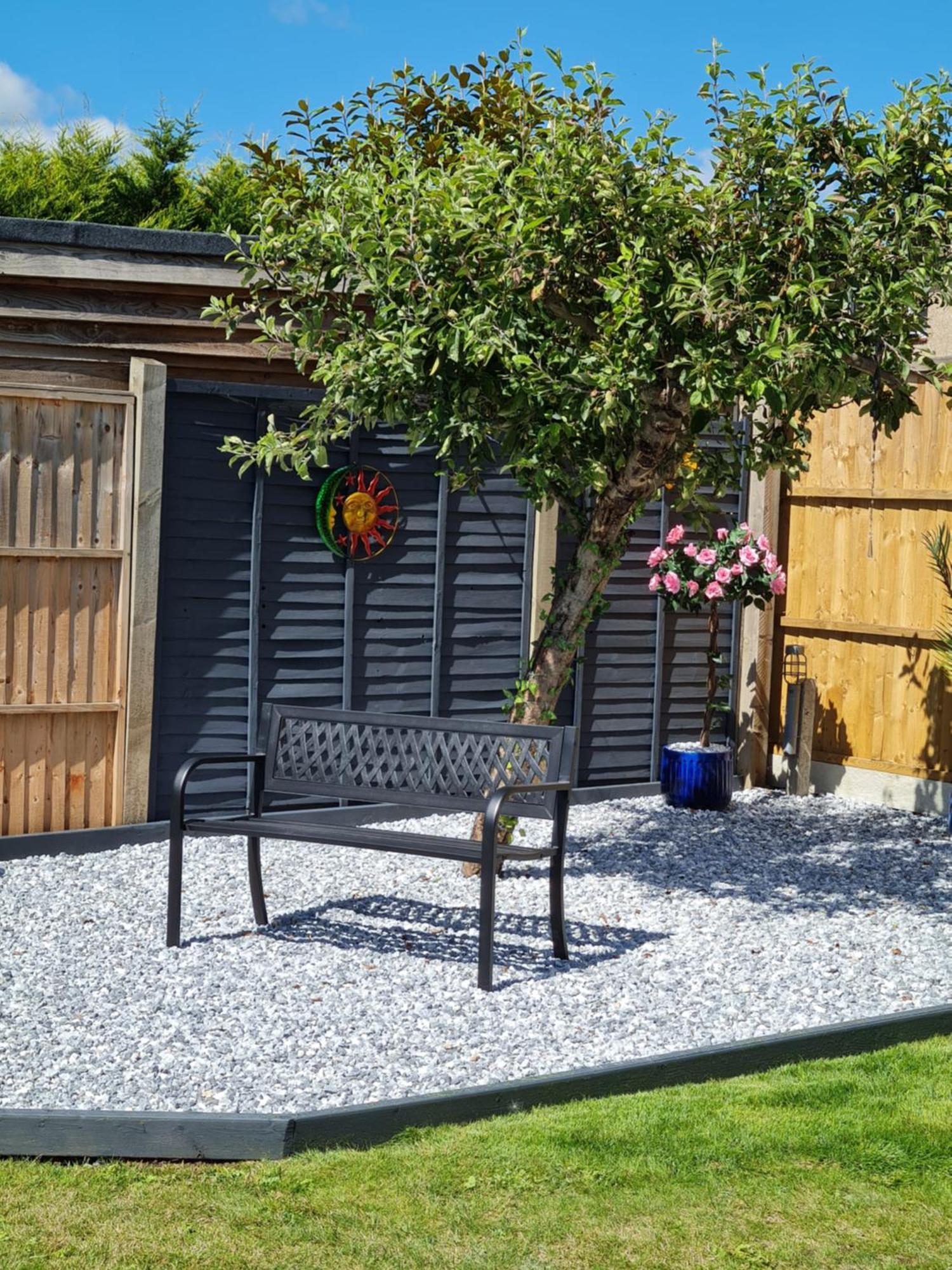 A Bright And Spacious Gem Staines-upon-Thames Екстер'єр фото